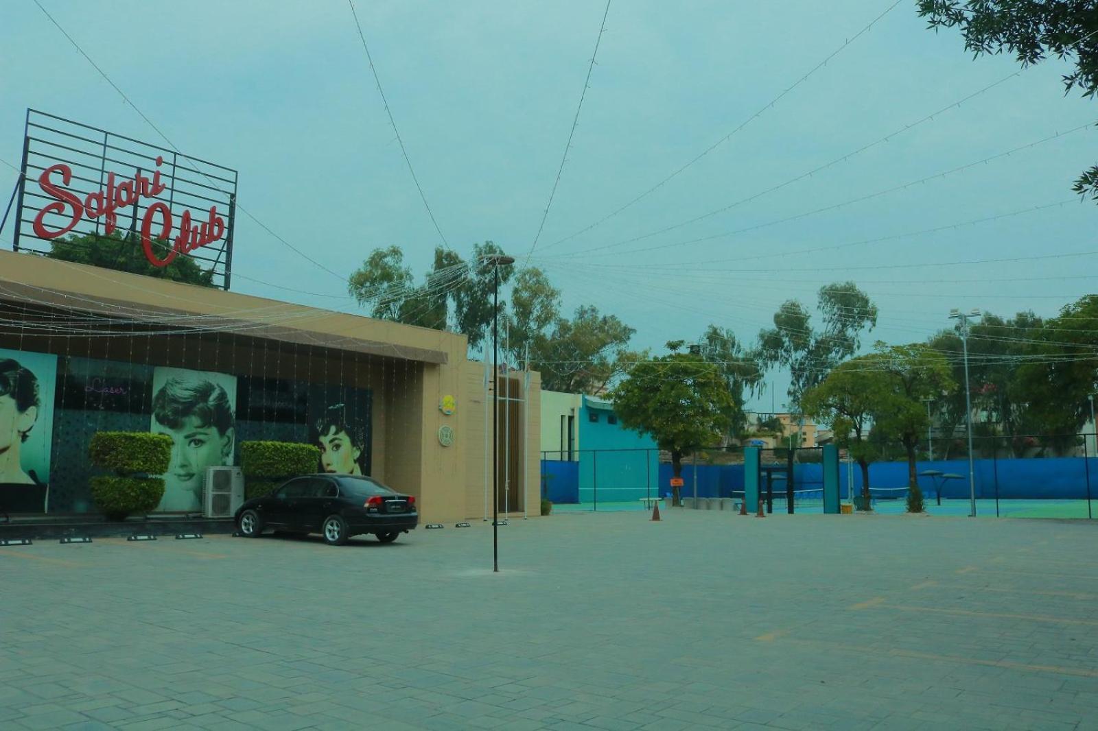 Safari Club 1 Hotel Rawalpindi Exterior photo