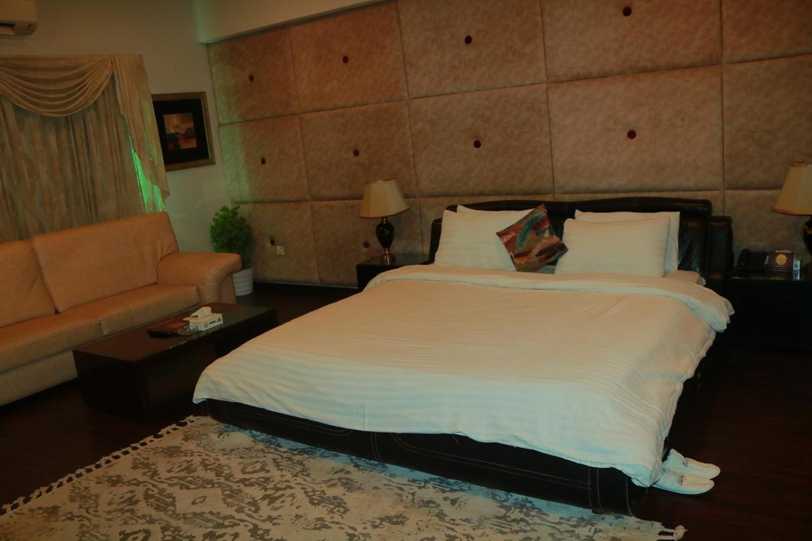 Safari Club 1 Hotel Rawalpindi Exterior photo